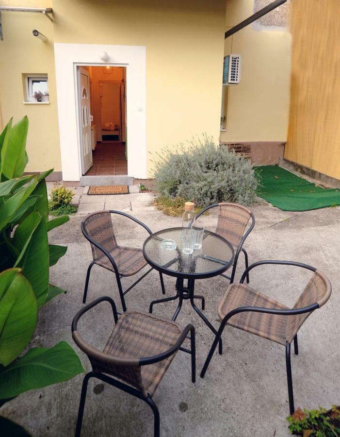 Garden Town Apartment ซาเกร็บ ภายนอก รูปภาพ
