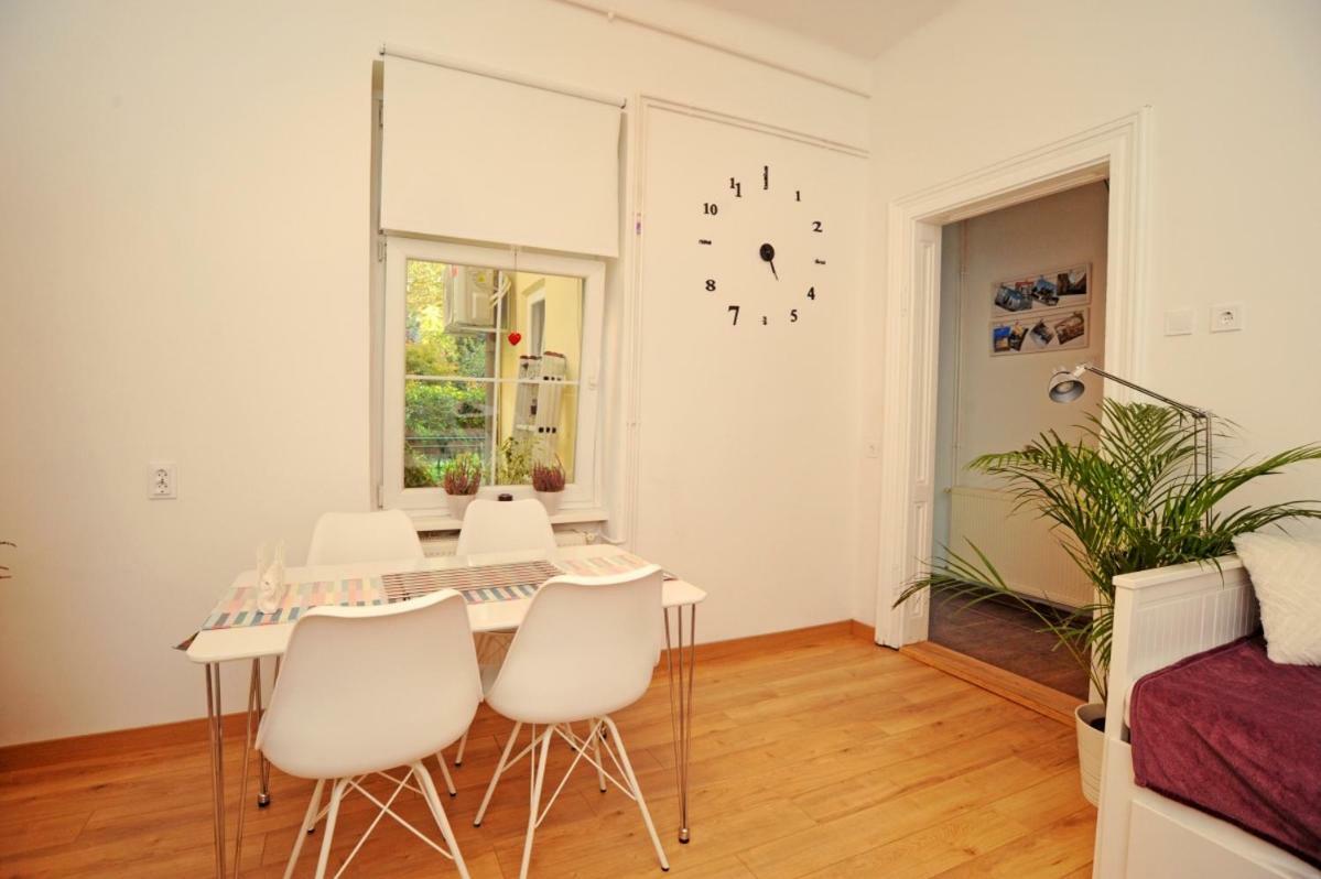 Garden Town Apartment ซาเกร็บ ภายนอก รูปภาพ