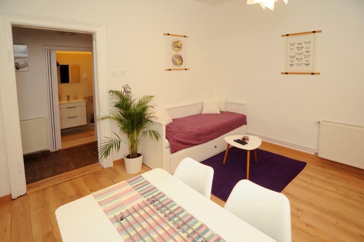 Garden Town Apartment ซาเกร็บ ภายนอก รูปภาพ